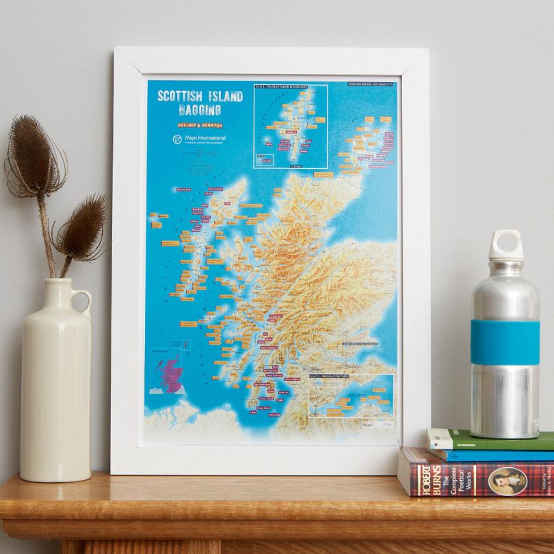 Scratch off Scottish Island Bagging Print (Pinboard & wood frame - White)