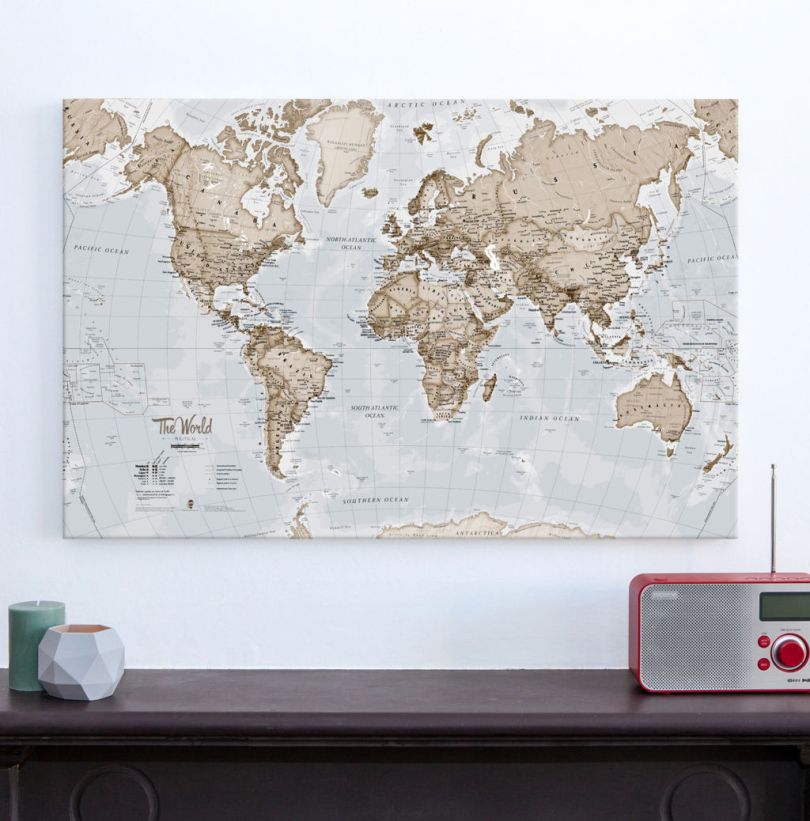 Medium The World Is Art - Wall Map Neutral (Canvas)